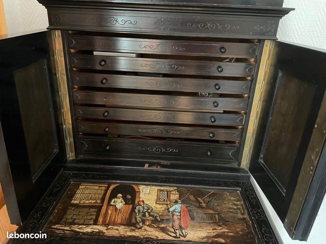 Meuble ancien atypique cigarillier (image 2)