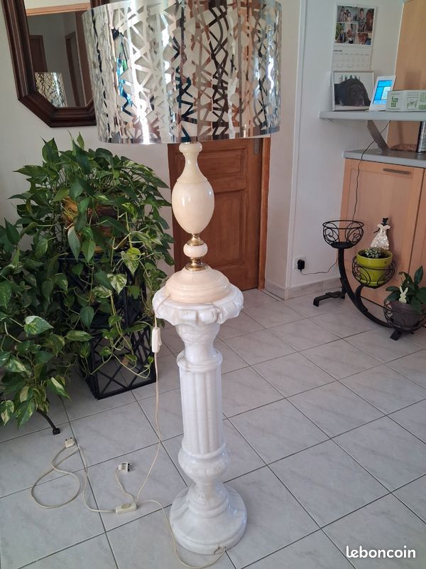 Lampe en albâtre + colonne (image 1)