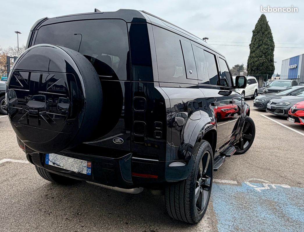 Land rover Defender 110 7places 3.0d i6 mhev SE 200cv diesel (image 3)