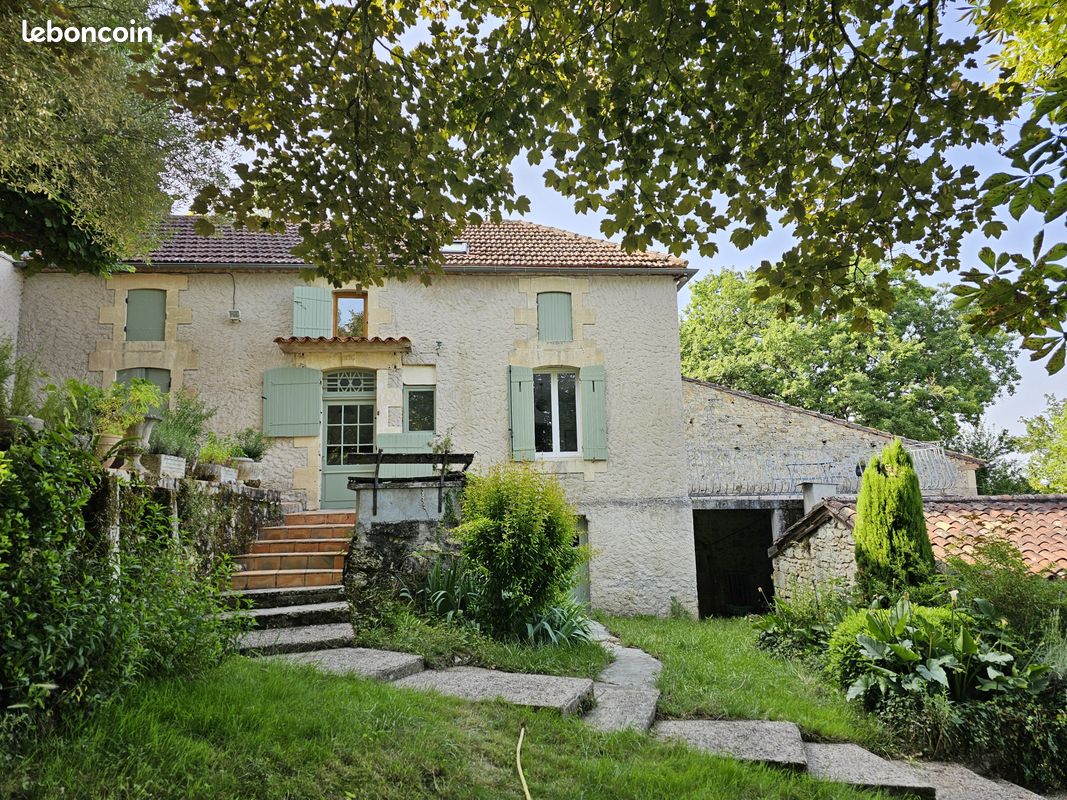 Maison 9 pièces 181 m² · à Montpezat · 181 m² · 346 000 €