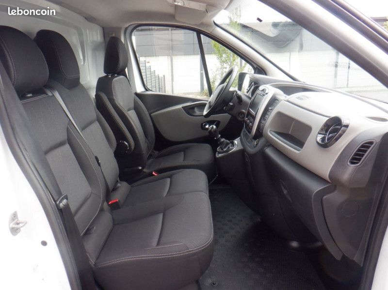 Renault TRAFIC III FG L2H1 1200 1.6 DCI 145CH ENERGY CONFORT EURO6 (image 8)