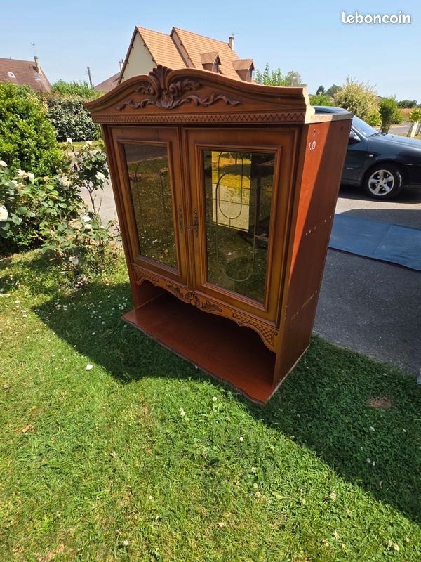 Vitrine en merisier avec un miroir (image 4)