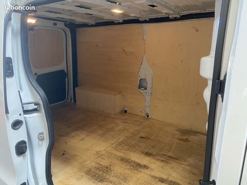 Renault Trafic 3 L2H1 2.0 BLUEDCI 130 GRAND CONFORT (image 9)