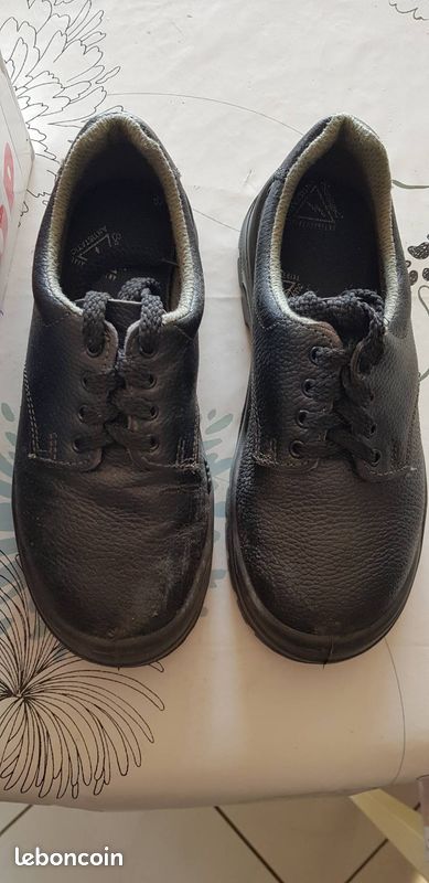 Chaussures de sécurité neuf (image 1)