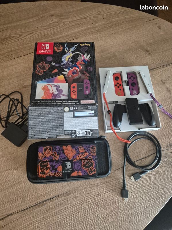 Switch OLED Collector Pokemon (image 2)