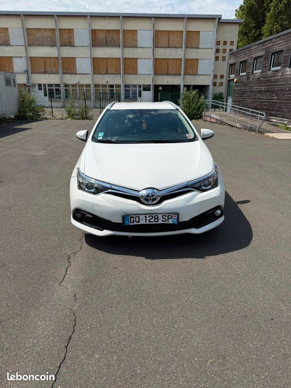 Toyota auris hybride (image 5)