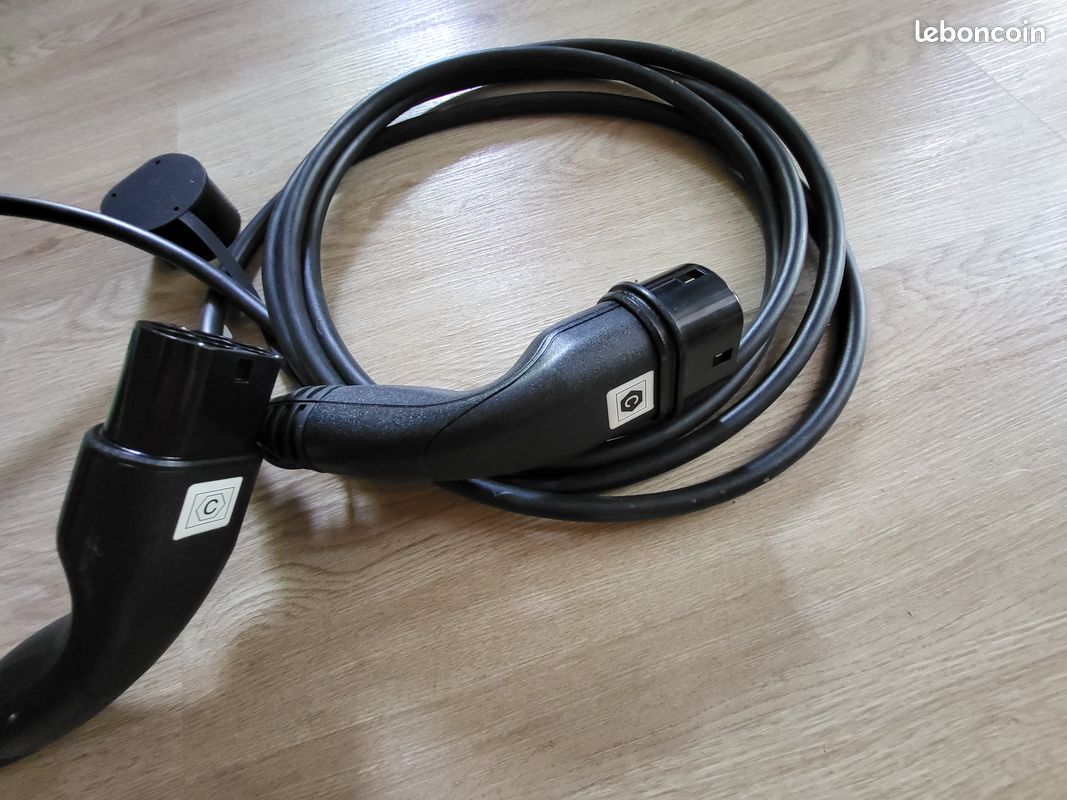 Câble de charge 5m 32A pour voiture électrique ou hybride 80 Gérardmer (image 2)