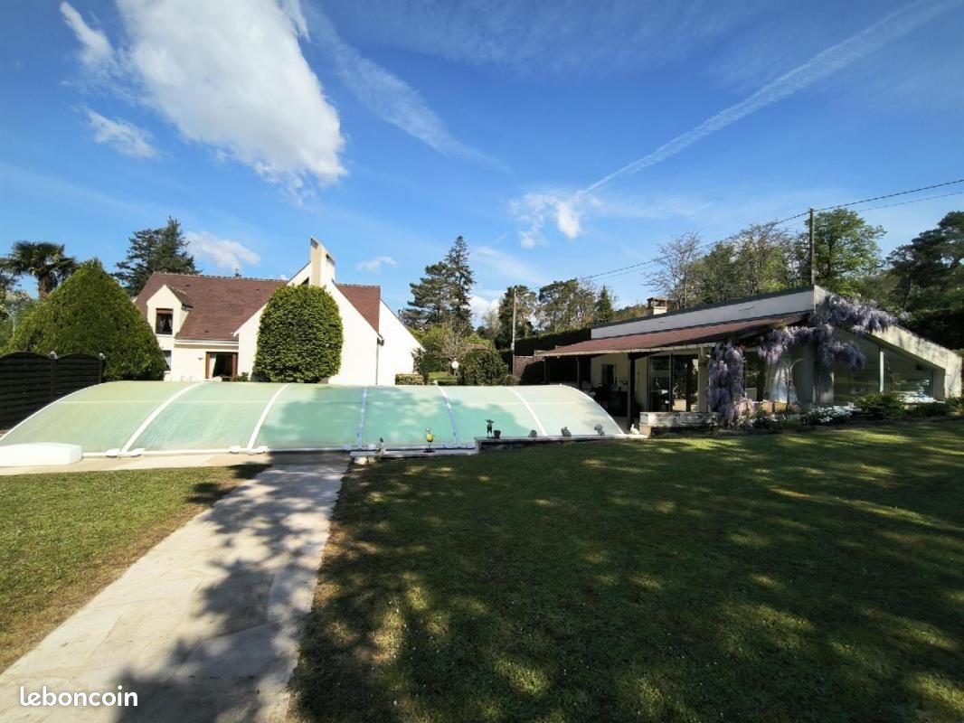 Maison 6 pièces 203 m² · à Le Vaudoué · 203 m² · 524 500 €