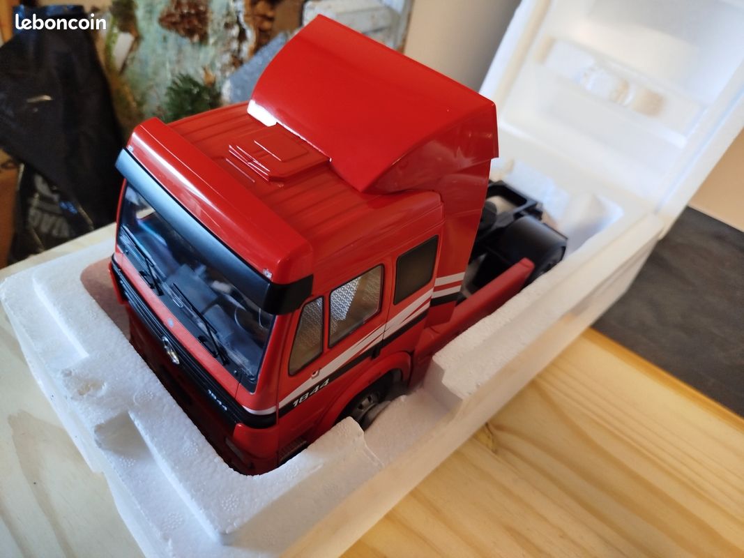 Camion 1/18 Mercedes Sk Neuf (image 2)