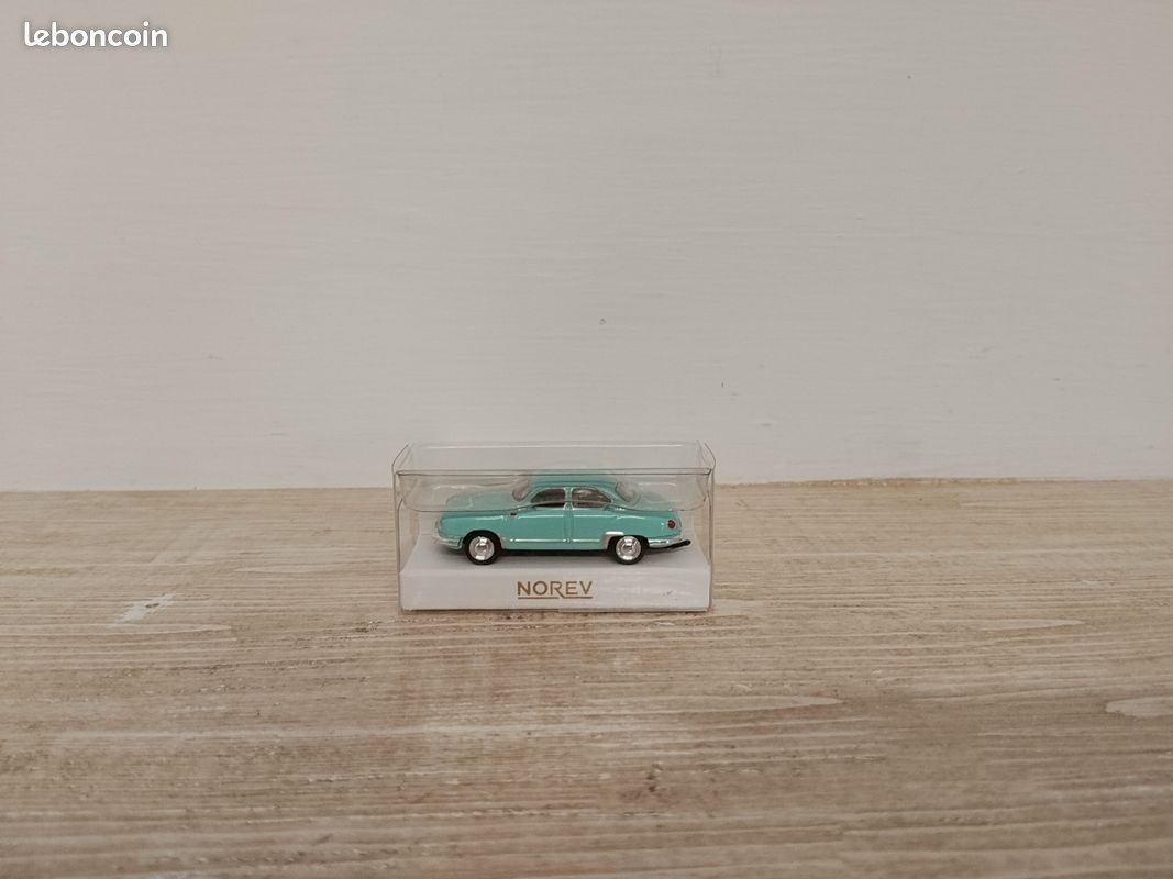 Panhard Dyna Z12 1958 Aigue Marine 1/87 Norev 451899 (image 2)
