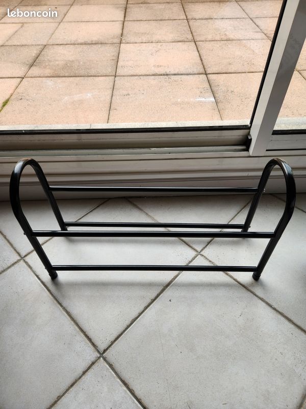 Meuble à chaussures (image 1)