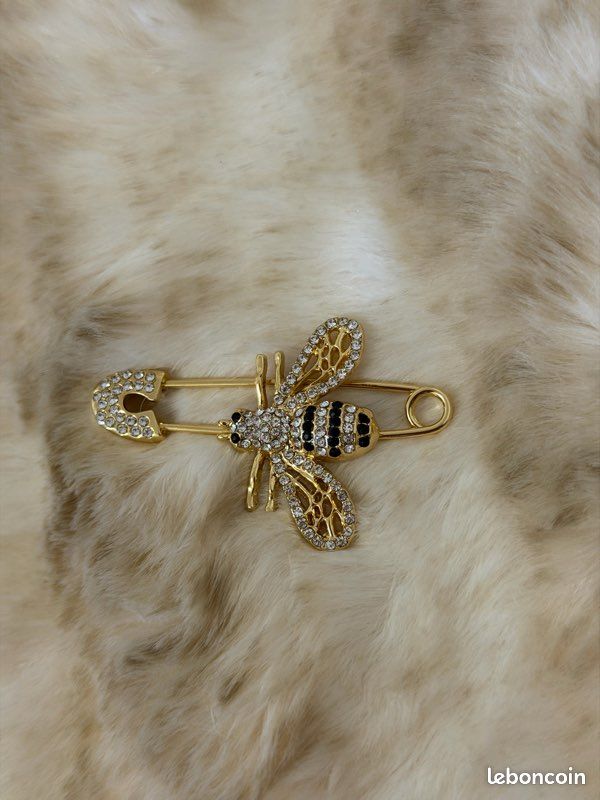 Ancienne Broche Plaque Or – Bijou Vintage, Sans Marque (REF10355J)