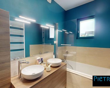 Maison 950 000 € - 270 m²