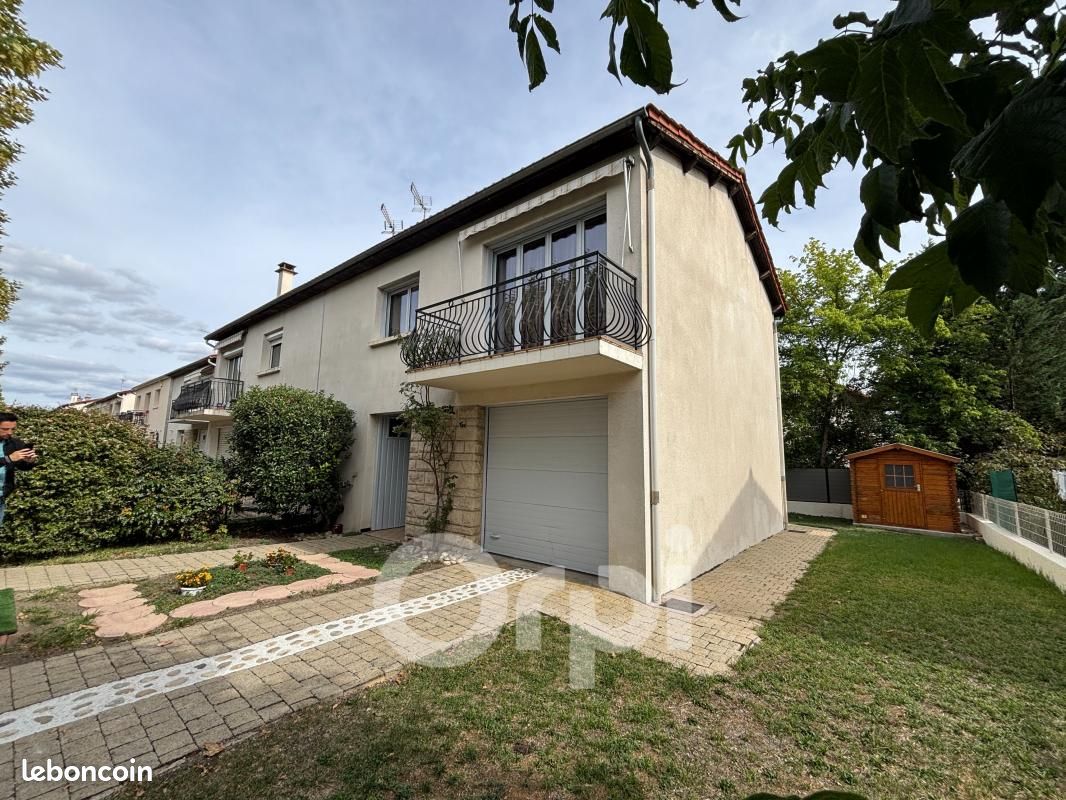 Maison 5 pièces 98 m² · à Cournon-d'Auvergne · 98 m² · 239 000 €