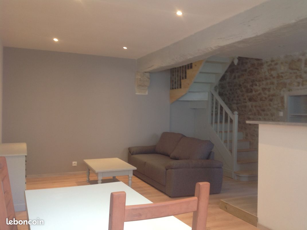 Maison 3 pièces 65 m² · à Saint-Jean-d'Angély · 65 m² · 650 €/mois