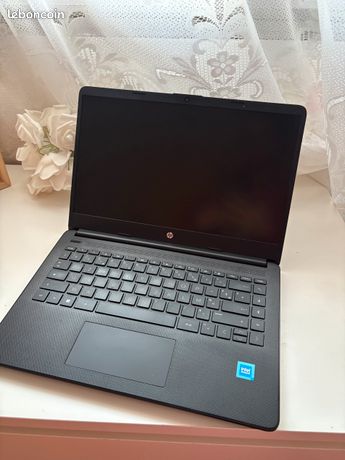 HP PC Portable Stream 14-ds0004nf - 14 HD - AMD A4 - RAM 4Go - Stockage 32Go - A