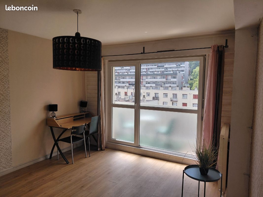 Appartement 1 pièce 28 m² · à Saint-Étienne · 28 m² · 400 €