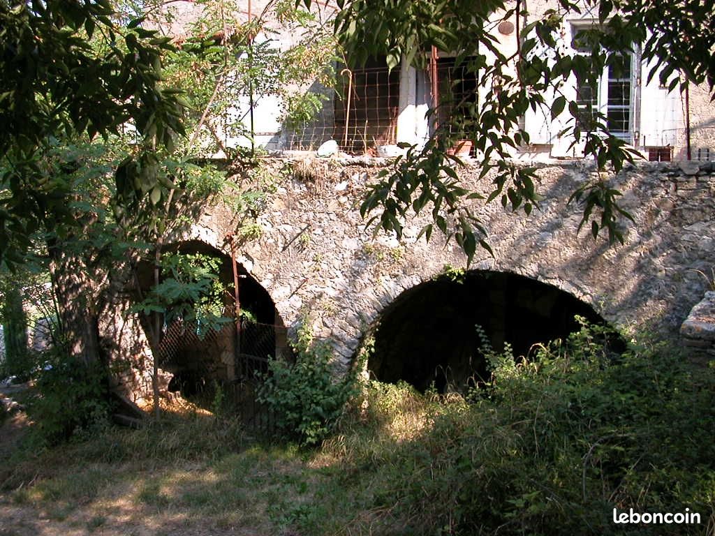 Maison 7 pièces 320 m² · à Larnas · 320 m² · 240 000 €