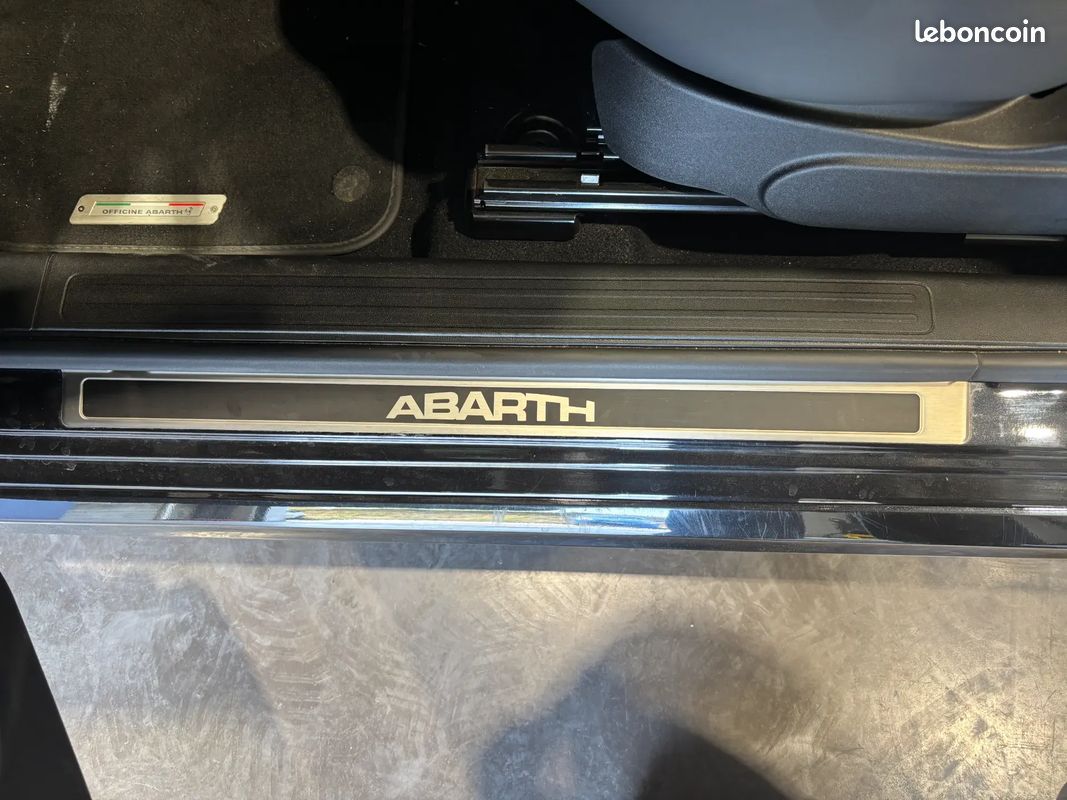 Abarth 500 1.4 Turbo T-Jet 180ch 595 Competizione BVA - Origine France / CarPlay / Suivi complet Fiat / Audio Beats / Toit Ouvrant (image 45)