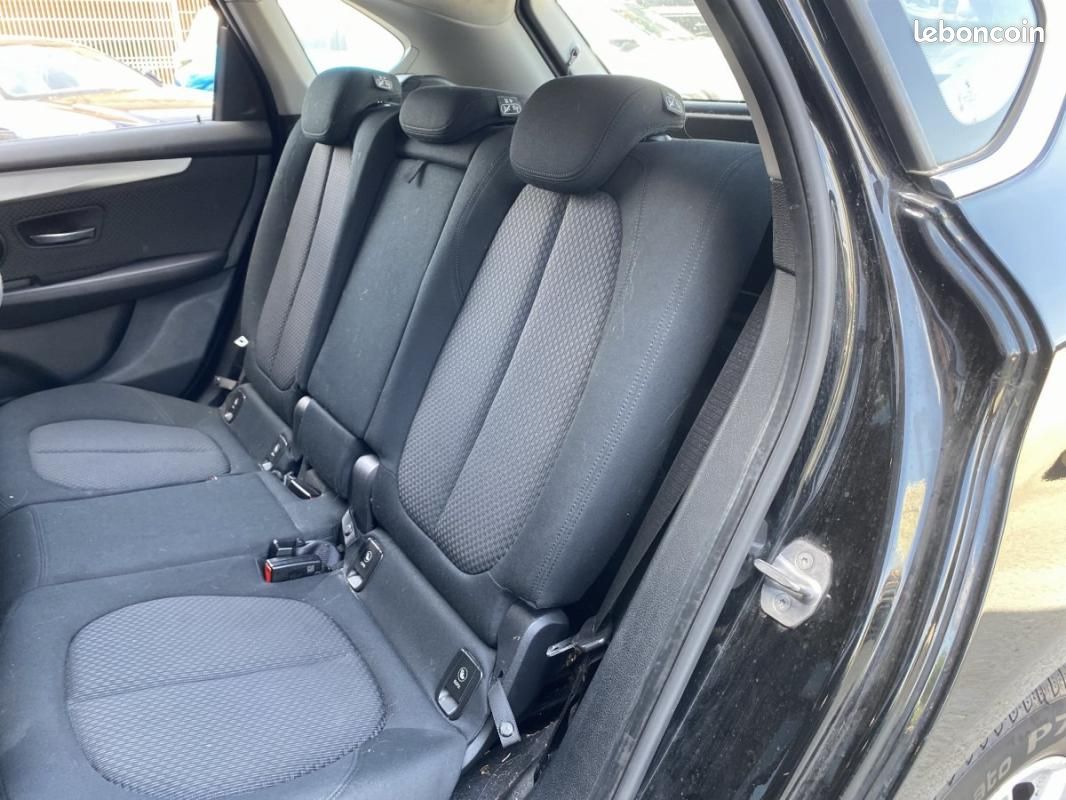 BMW Serie 2 Active Tourer 216d Business Design DKG7 (image 17)