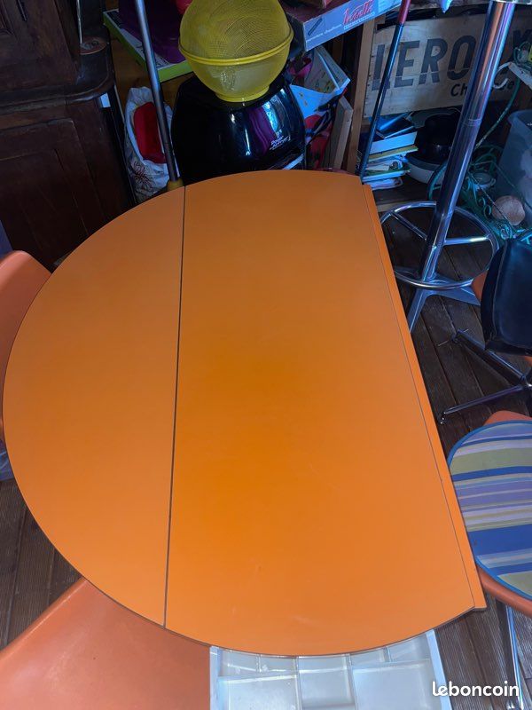 Table et chaises vintage (image 4)