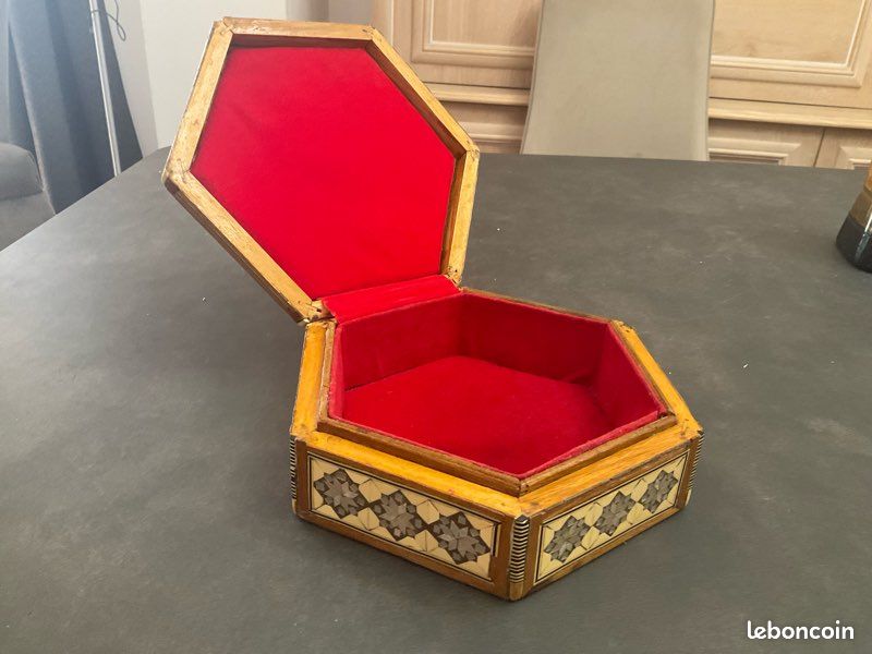 Boîte à Bijoux Octogonale Ancienne En Bois Et Verre - Déco Fleurs Vintage