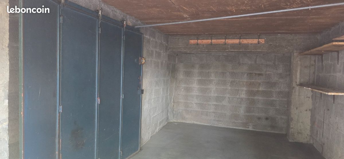 Garage (image 3)