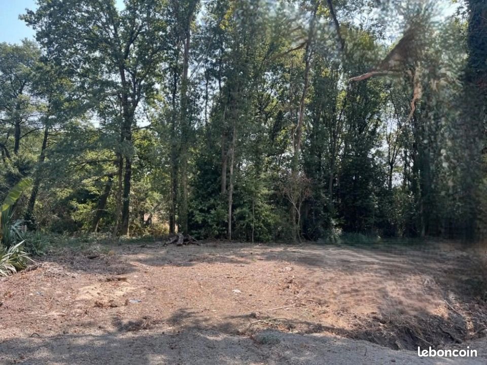 Terrain 632 m² · à Saint-Georges-de-Pointindoux · 85 800 €