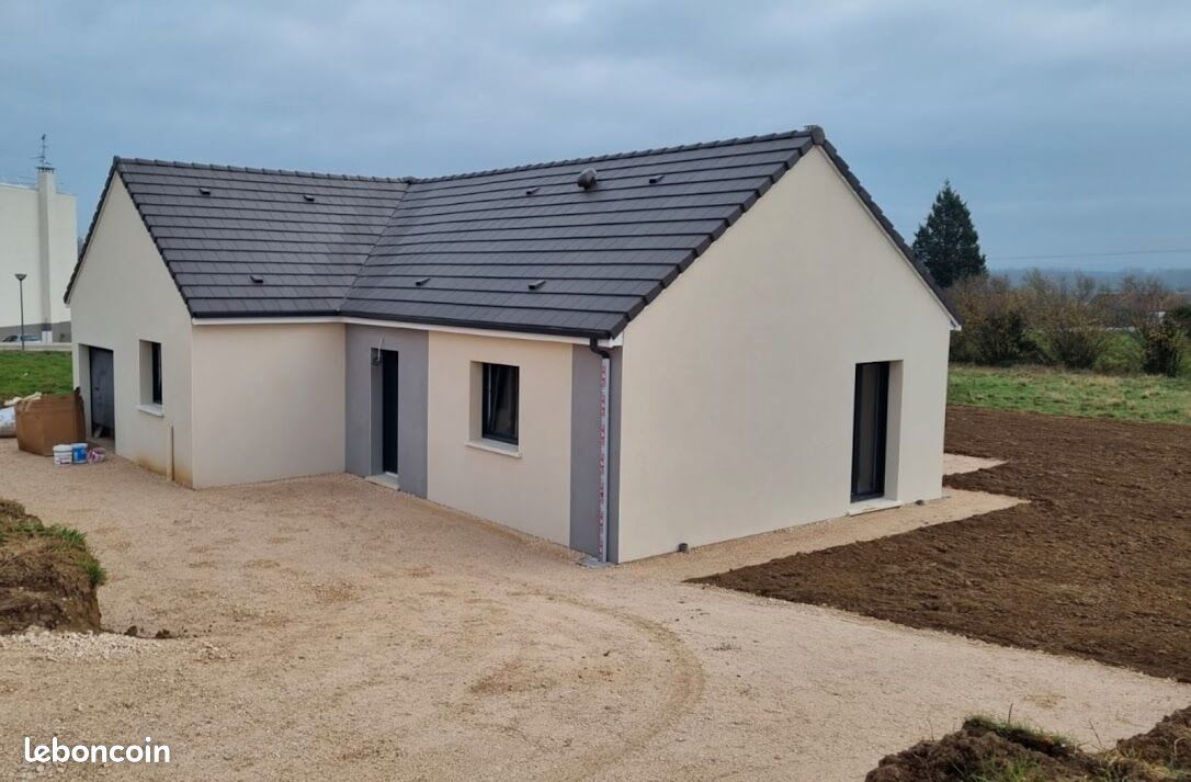 Maison 4 pièces 84 m² · à Charny Orée de Puisaye · 84 m² · 1 012 €
