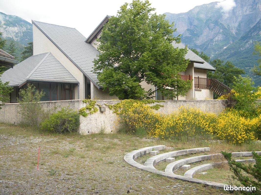 Terrain Chateauroux Les Alpes · à Châteauroux-les-Alpes · 1 800 000 €