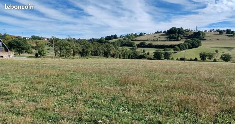 Terrain 680 m² Aurillac