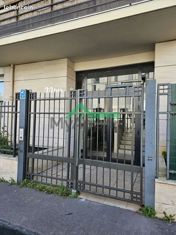 https://img.leboncoin.fr/api/v1/lbcpb1/images/67/5e/3b/675e3bc9753991d18cde035b15fd8714f9f65c2d.jpg?rule=ad-image