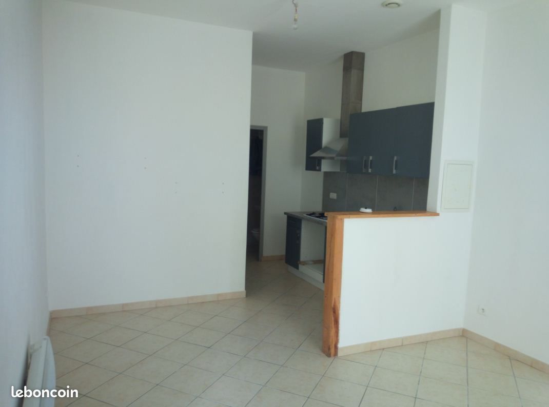 Appartement de type 3 de 42m²,LE BEAUSSET (image 1)