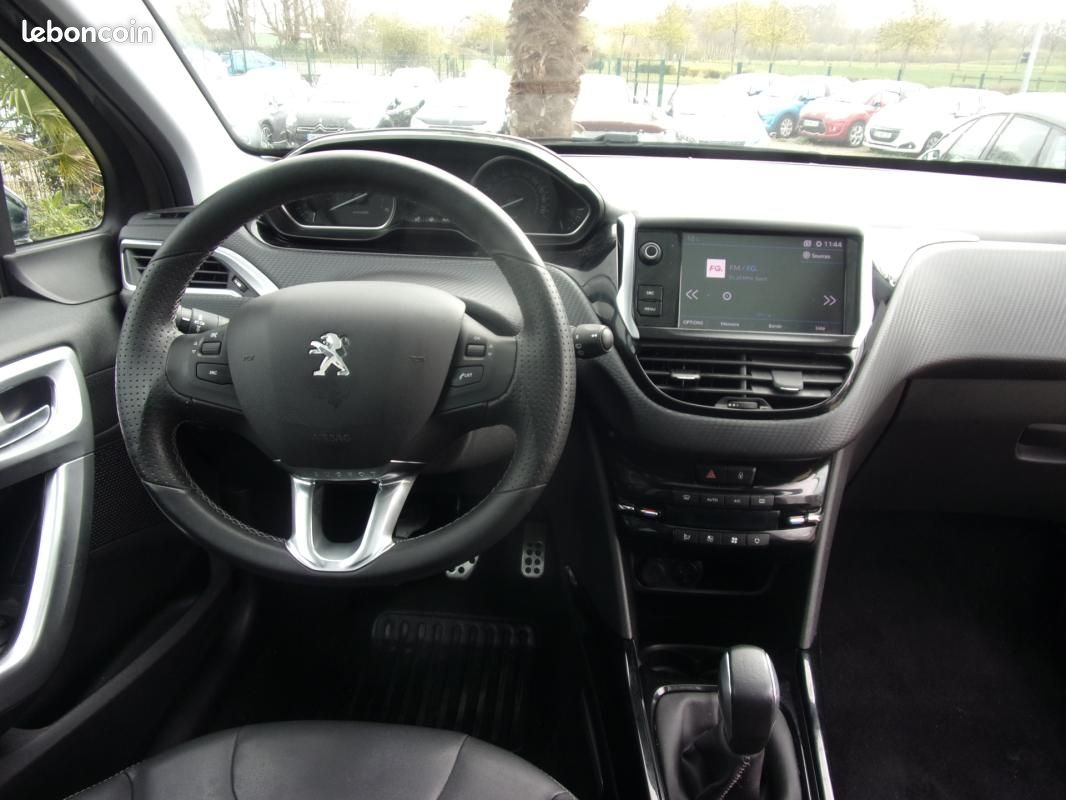 Peugeot 2008 1.6 BlueHDi 100ch BVM5 Crossway (image 10)