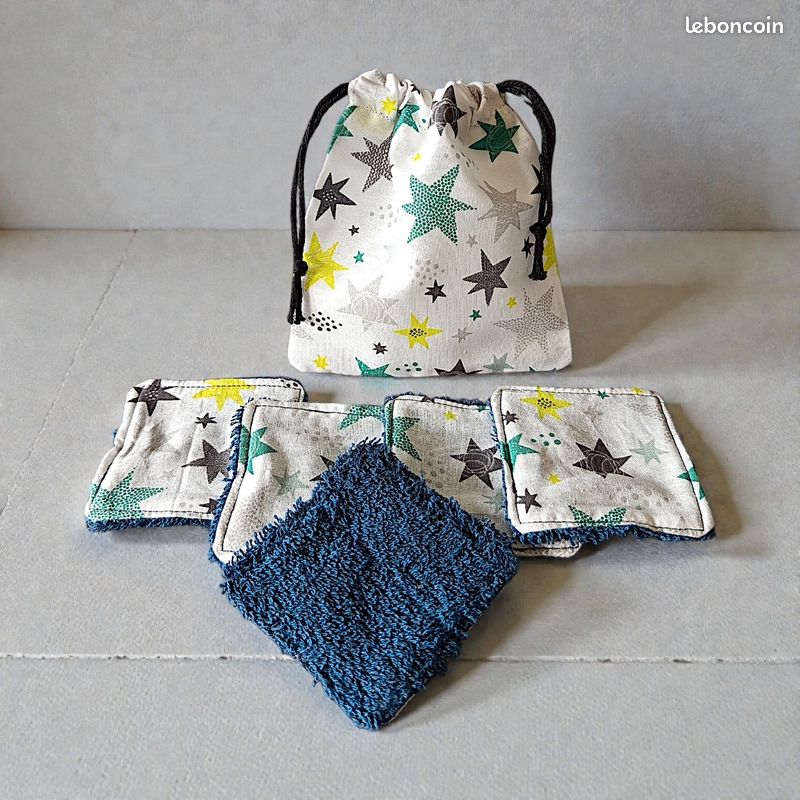 Sac pochon + 5 lingettes lavables réutilisables 8 x 8 cm « imprimé étoiles » (image 1)