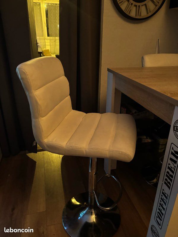 Table Salon haute avec Tabouret (image 2)