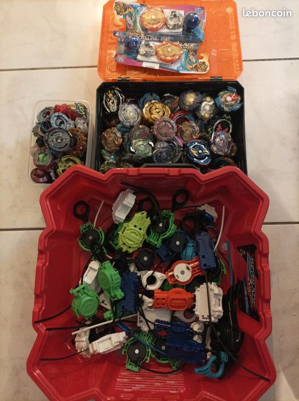 Lot De Toupies Beyblade Hasbro – Occasion Pour Collection Ou Combat