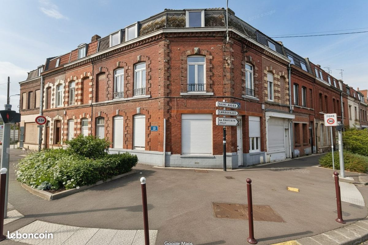 Local commercial 166 m² · à La Madeleine · 166 m² · 432 600 €