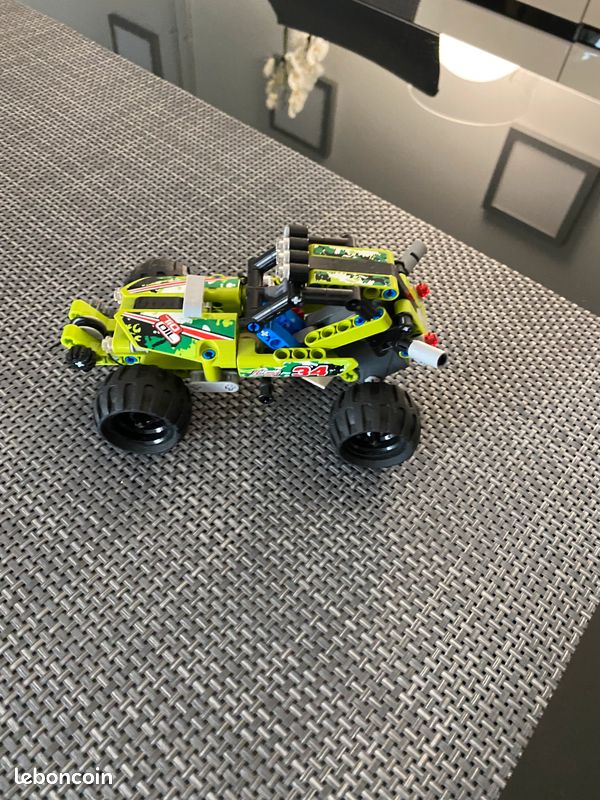 Lego véhicule (image 1)