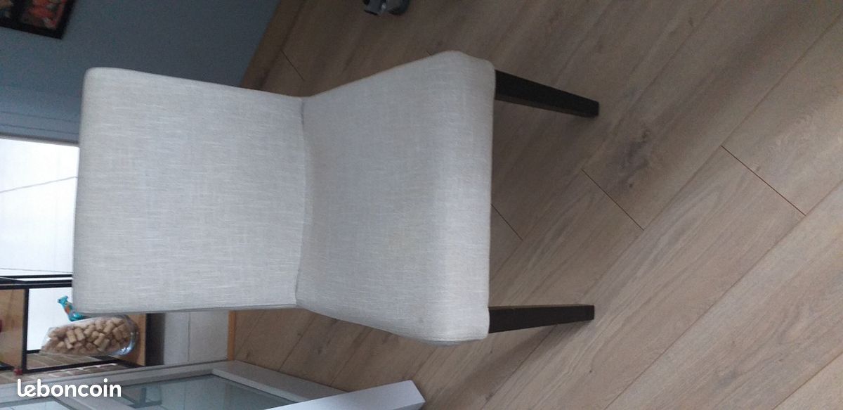 Chaises contemporaines (image 1)