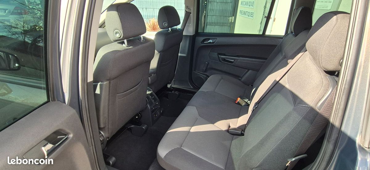 ZAFIRA 1.7CDTI 110 FAMILY 7 Places - RÉVISION/DISTRIBUTION OK (image 5)