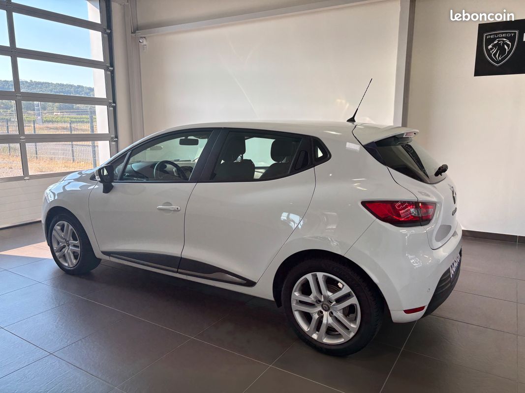 Renault clio berline business dci 90 (image 2)