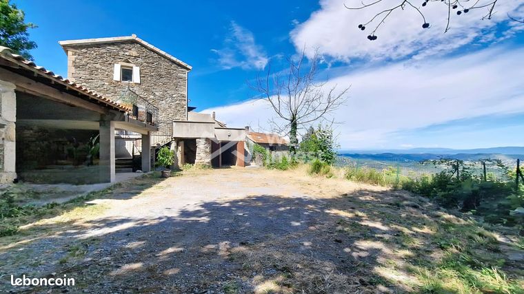 Immeuble 141 m² Gravières