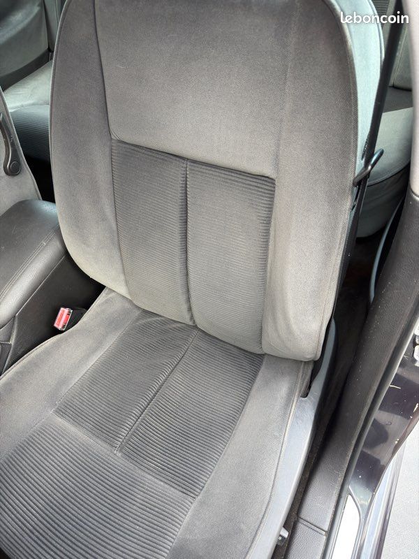 Peugeot 607 2.0 hdi 110 cv exécutive (image 13)