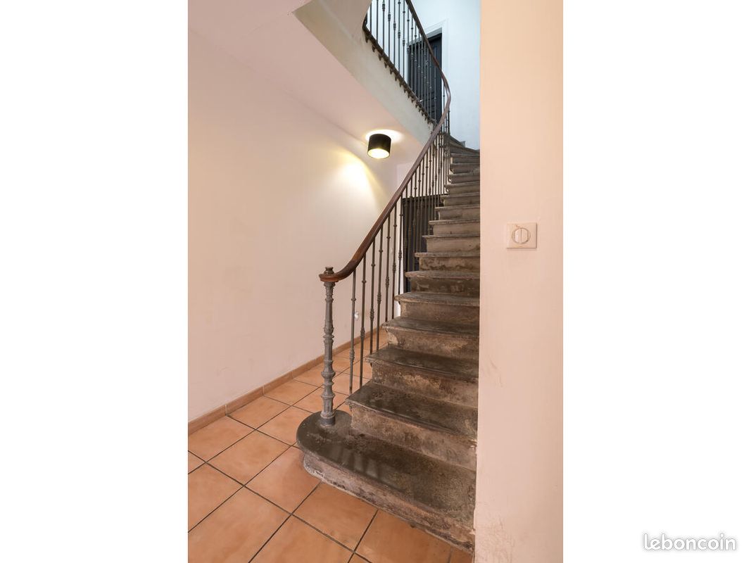 Local commercial 10 pièces 318 m² · à Narbonne · 318 m² · 70 000 €