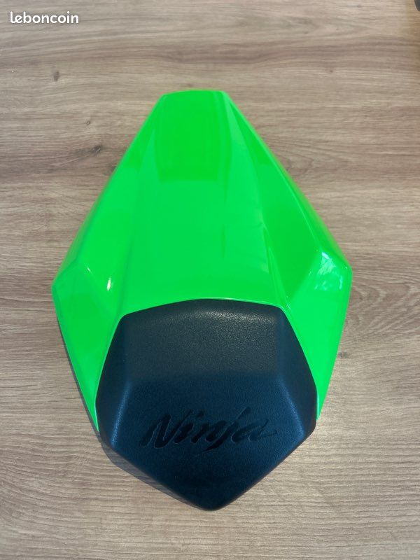 Capot de selle Kawasaki ZX10R / ZX6R (image 1)