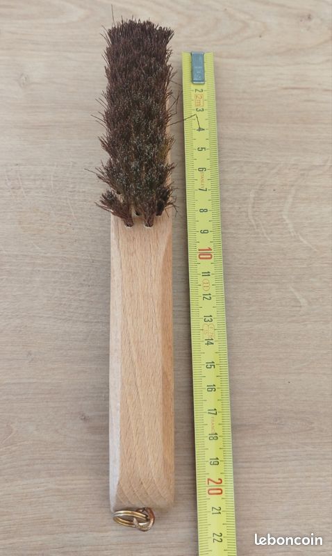 Brosse à décaper (image 1)