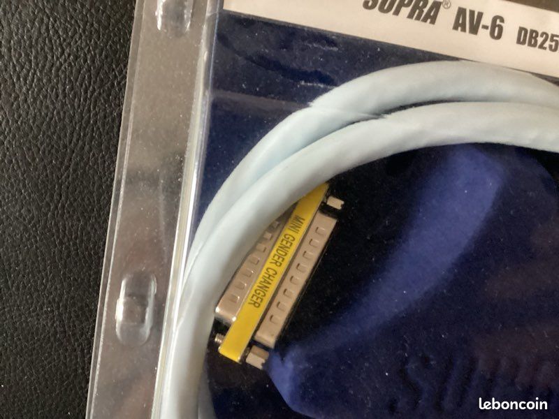 Cordon SUPRA AV-6 DB25F ou M vers 6 RCA Mâles (image 3)