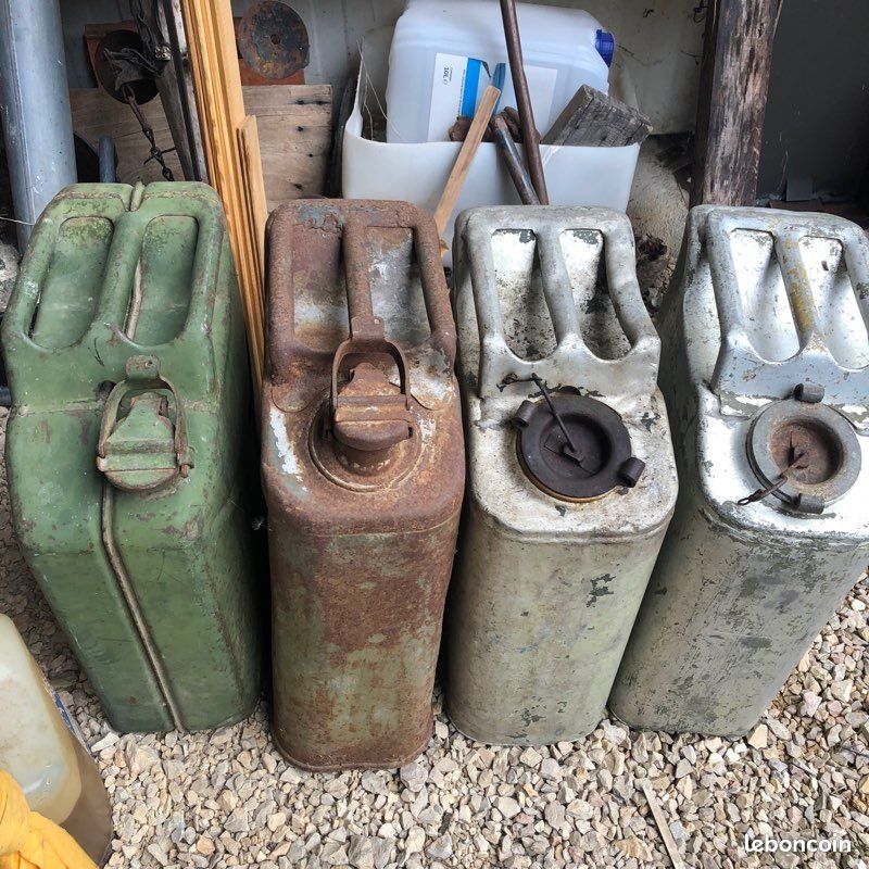 Bidon jerrican carburant bricolage militaire armée ww2 ? (image 1)