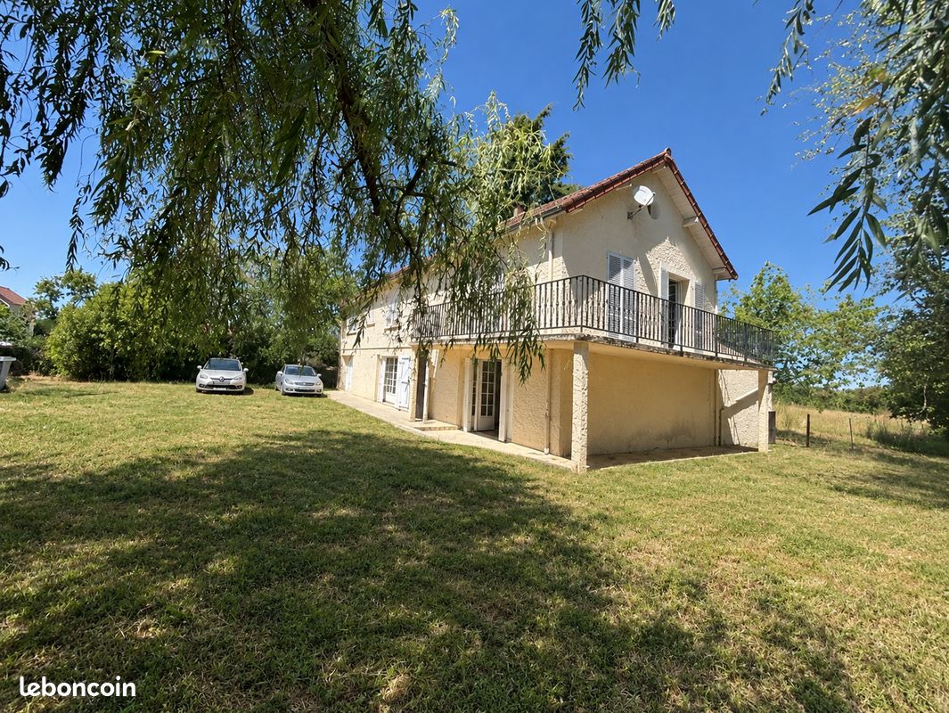 Maison 6 pièces 200 m² · à Auxy · 200 m² · 165 000 €